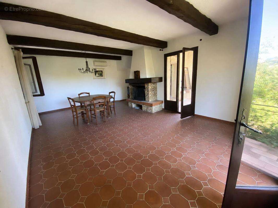 Nîmes maison plain pied 3 chambres proche centre ville - photo 2
