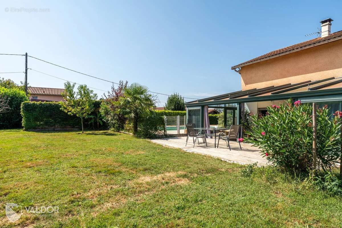 Maison à GUEREINS