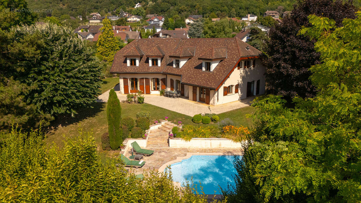 Maison à DIVONNE-LES-BAINS