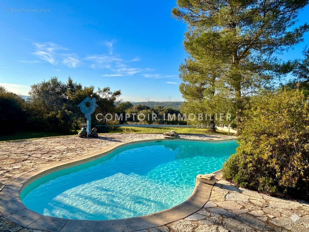 Village en peripherie d'uzes : villa 4 chambres avec piscine et grand terrain - photo 3