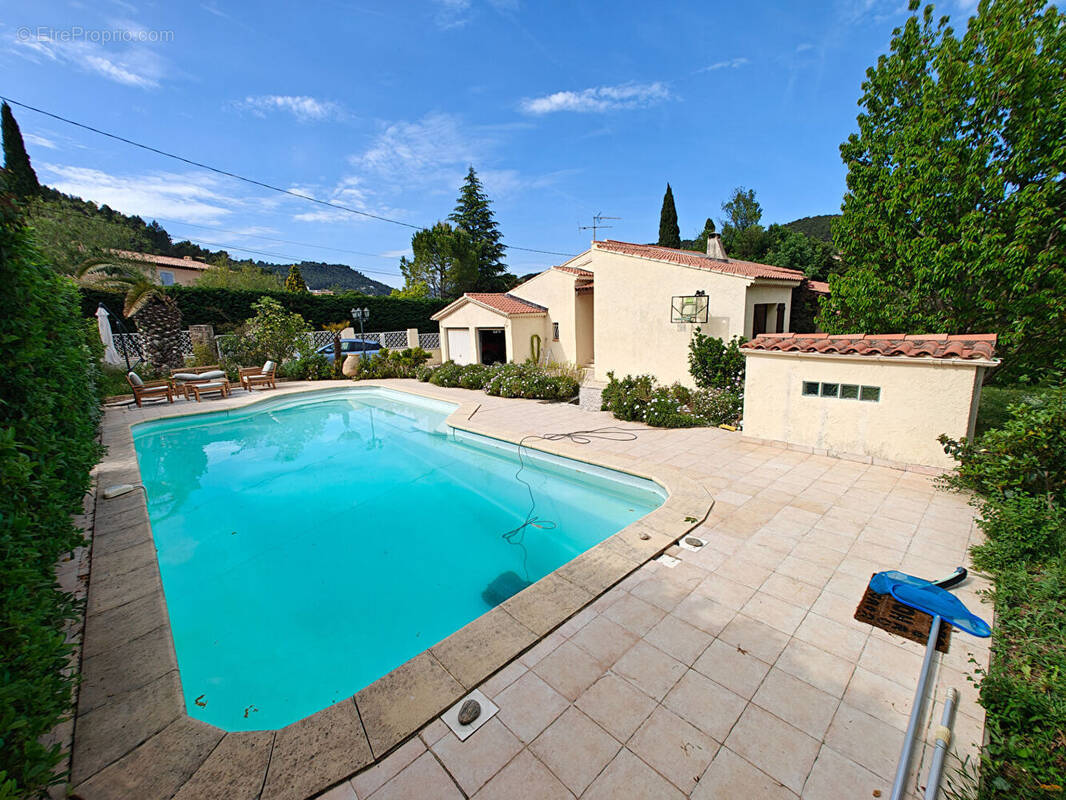 Maison à SOLLIES-PONT