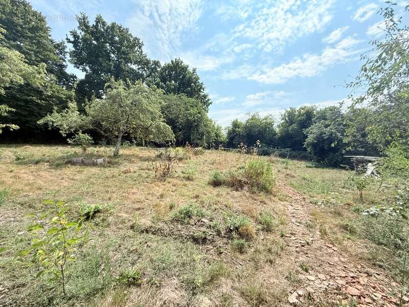 Longère en pierre 90m², sur terrain de 2379m² 69 990 € - photo 18