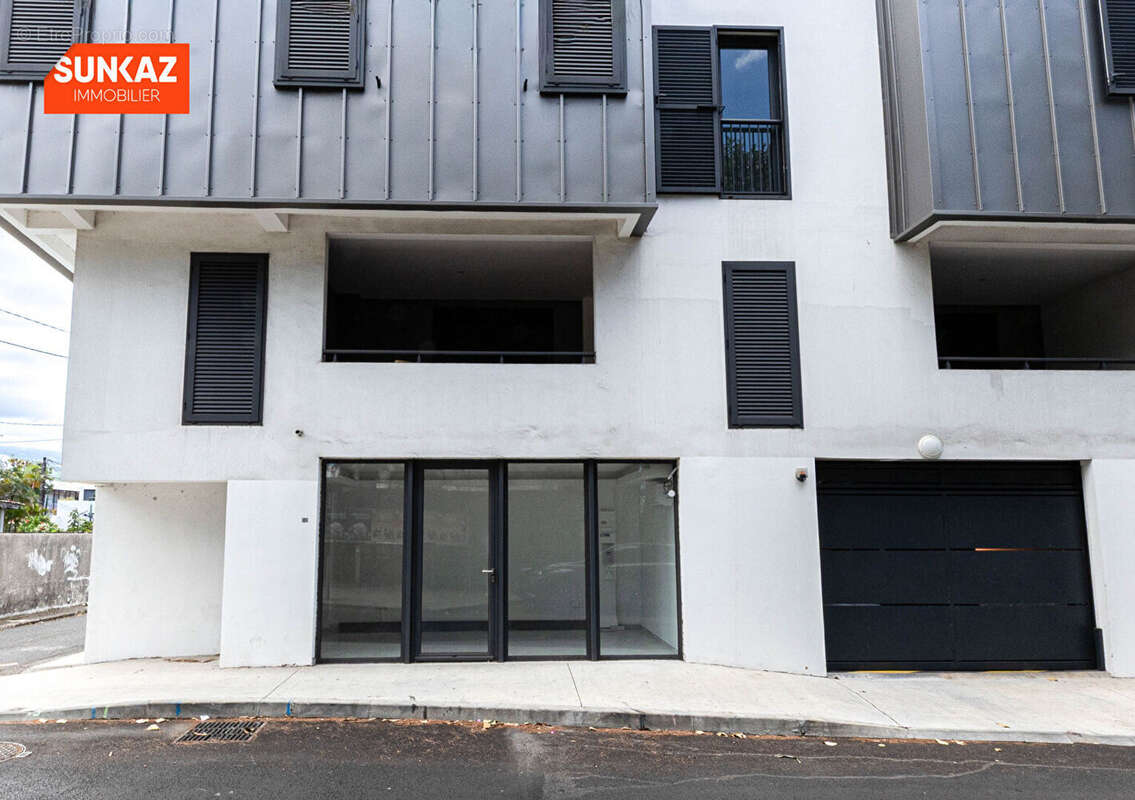 Commerce à SAINT-PIERRE