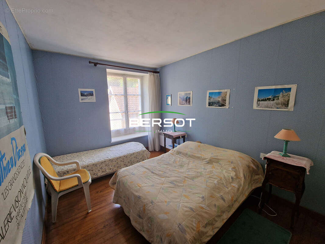 Maison à ROUGEMONTOT