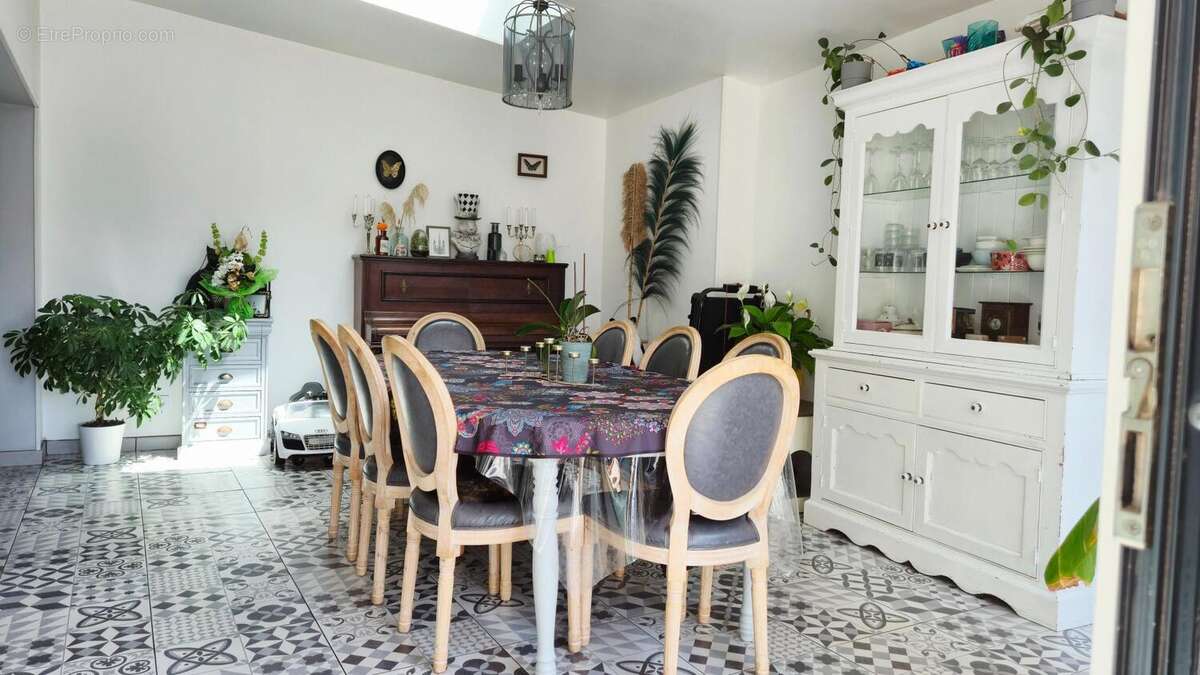 Photo 2 - Maison à OISSEL