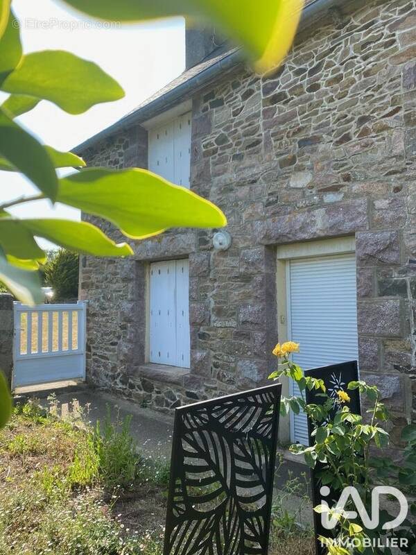 Photo 1 - Maison à PLOUEZEC