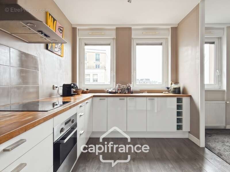 Appartement à COURBEVOIE