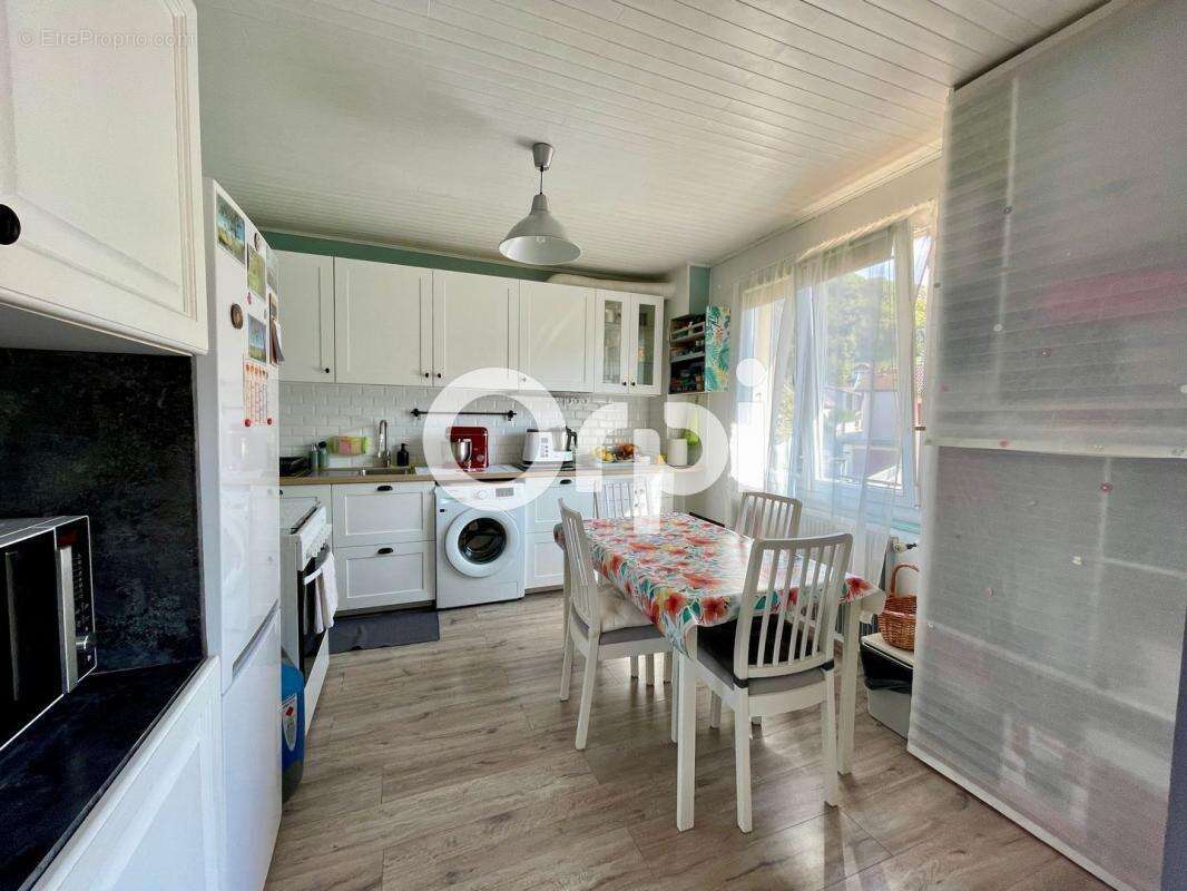 Appartement à FROGES