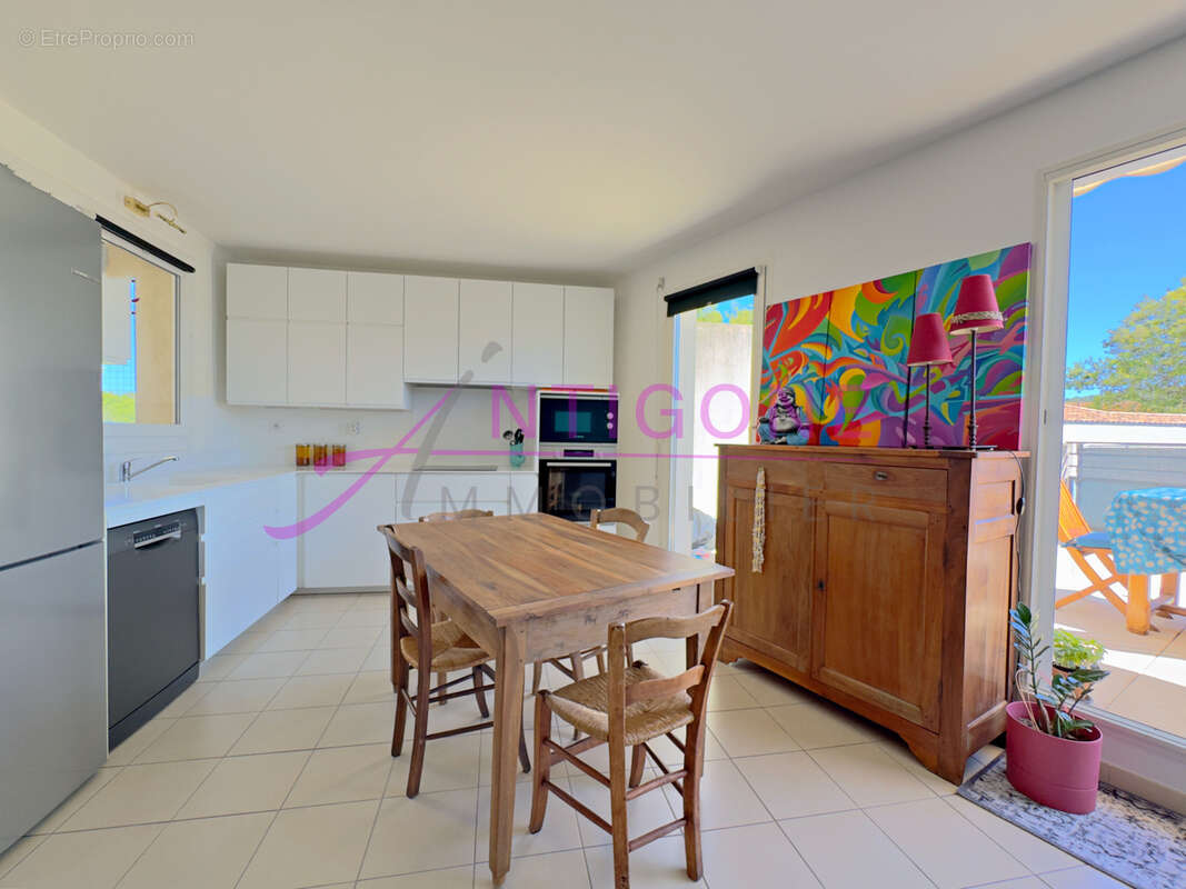 Appartement à SIX-FOURS-LES-PLAGES