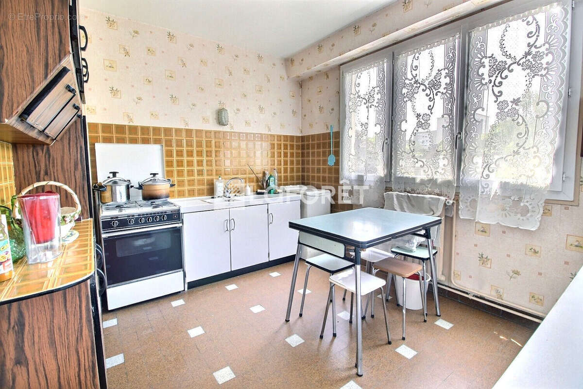 Appartement à GENNEVILLIERS
