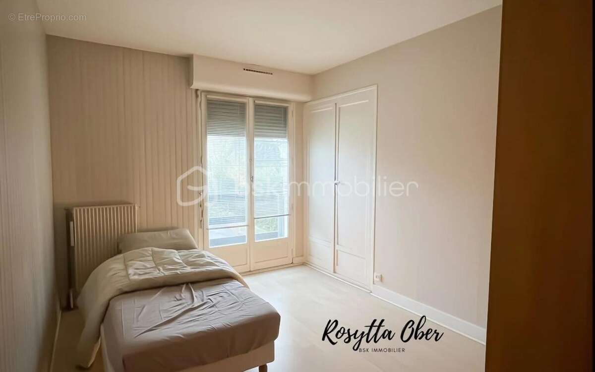 Appartement à EZANVILLE