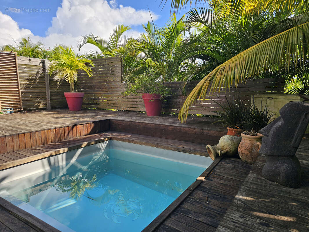 Maison à LES TROIS-ILETS