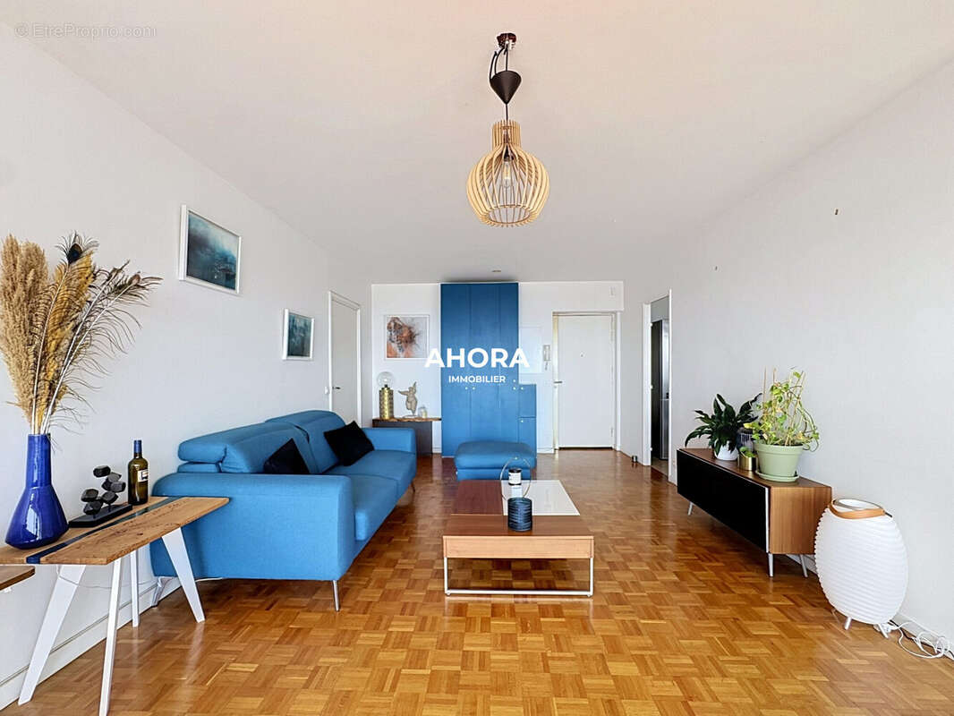 Appartement 82 m² à Marseille-8e  - photo 6
