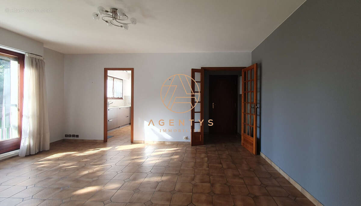 Appartement à LE PERREUX-SUR-MARNE
