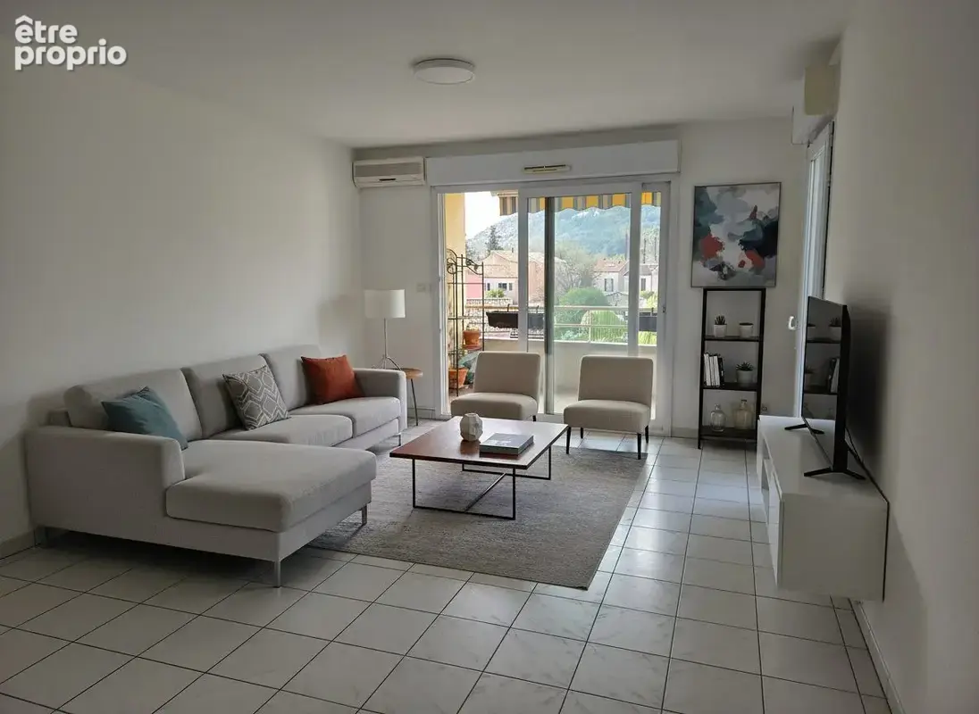 Appartement 4 pièces 82 m² à vendre à Sollies-Pont (83210) - photo 3