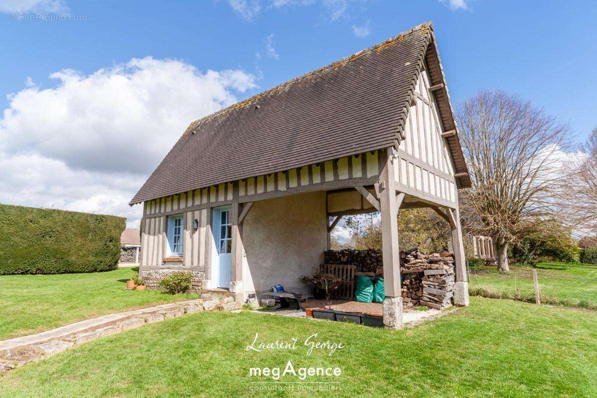 Maison à SAINT-JACQUES-SUR-DARNETAL