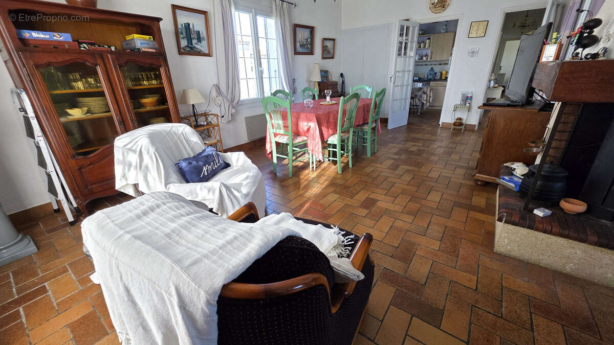 Maison à LA BREE-LES-BAINS