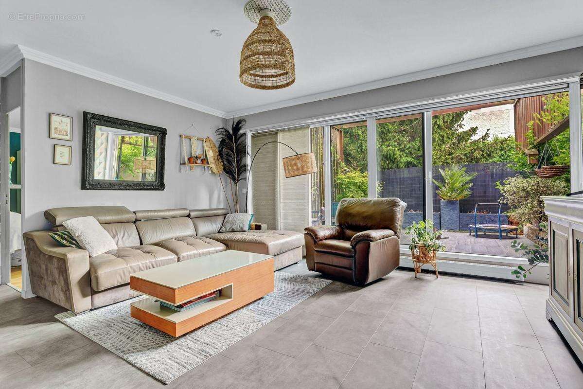Appartement 4 pièces 83.54 m² - TERRASSE - PARKING - CAVE - photo 5