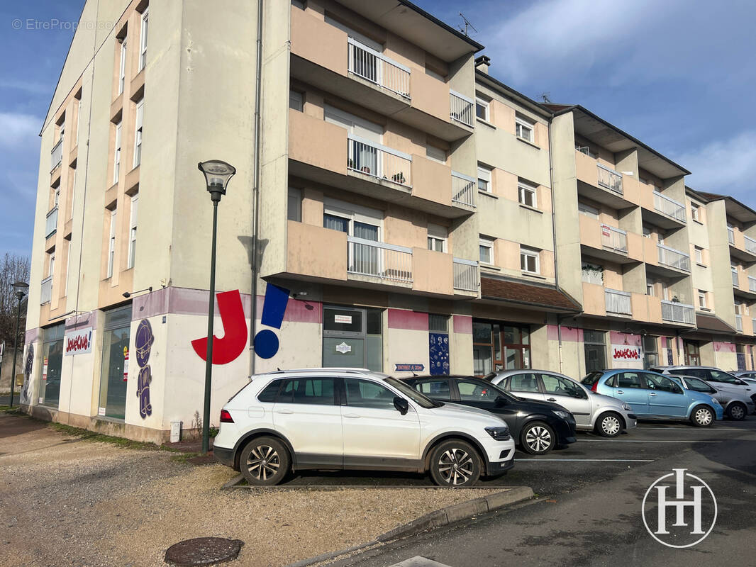 Autre à SAINT-AMAND-MONTROND