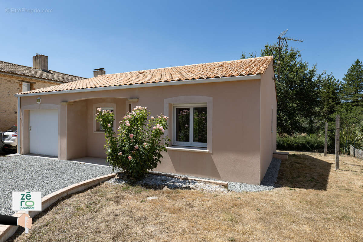Maison à NESMY