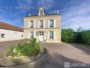 Maison à PETIVILLE