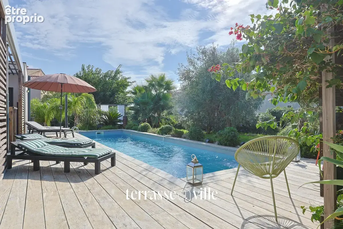 La Ciotat   Quartier résidentiel - Villa d’architecte de 200 m2   Piscine - 1 458 000€ - photo 3