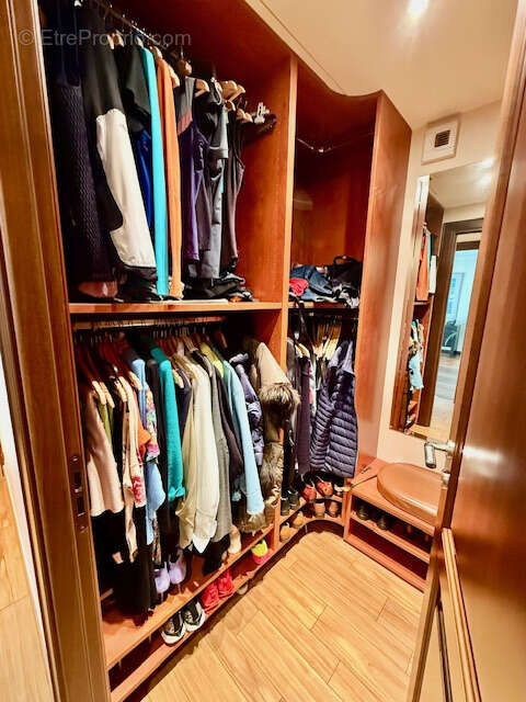 Appartement à SAINT-GENIS-POUILLY