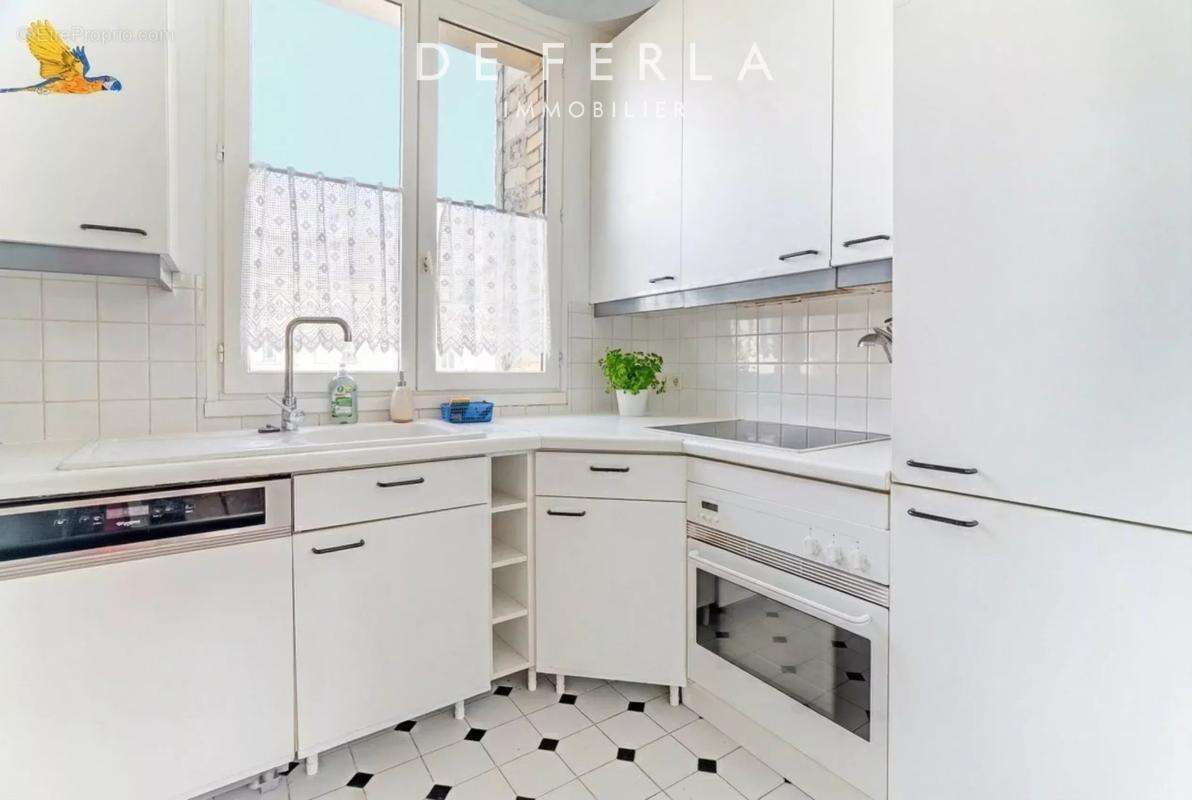 Appartement à PARIS-14E