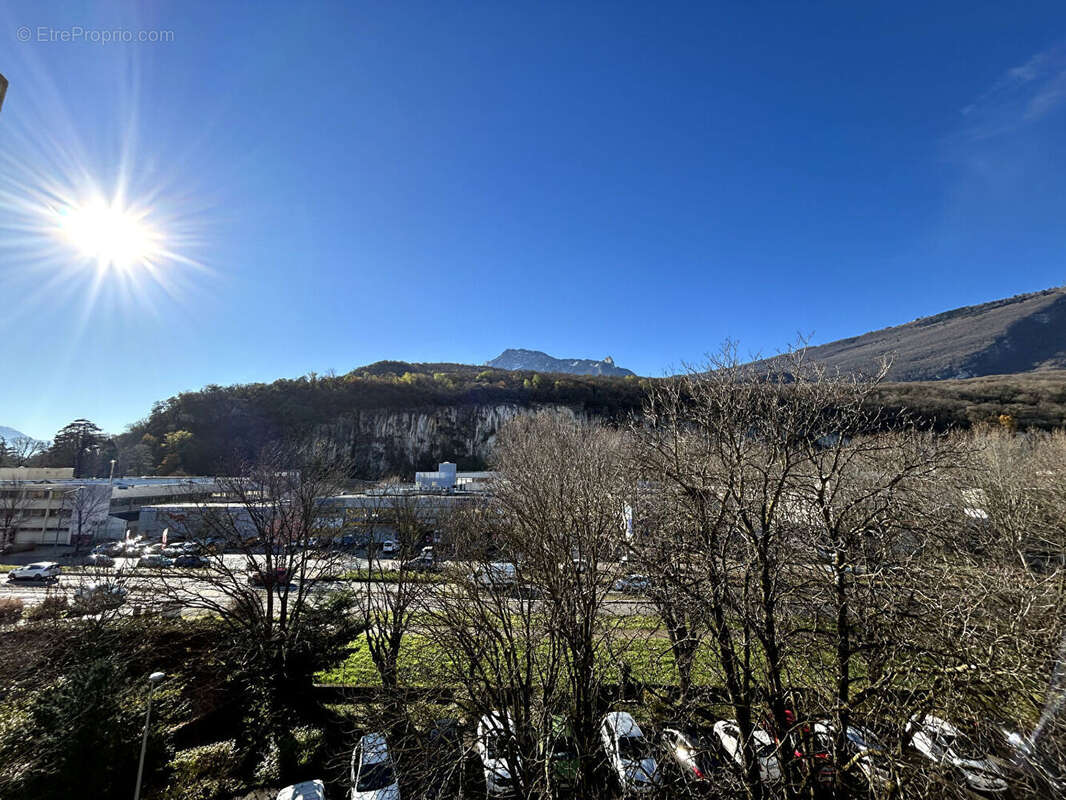 Appartement à FONTAINE