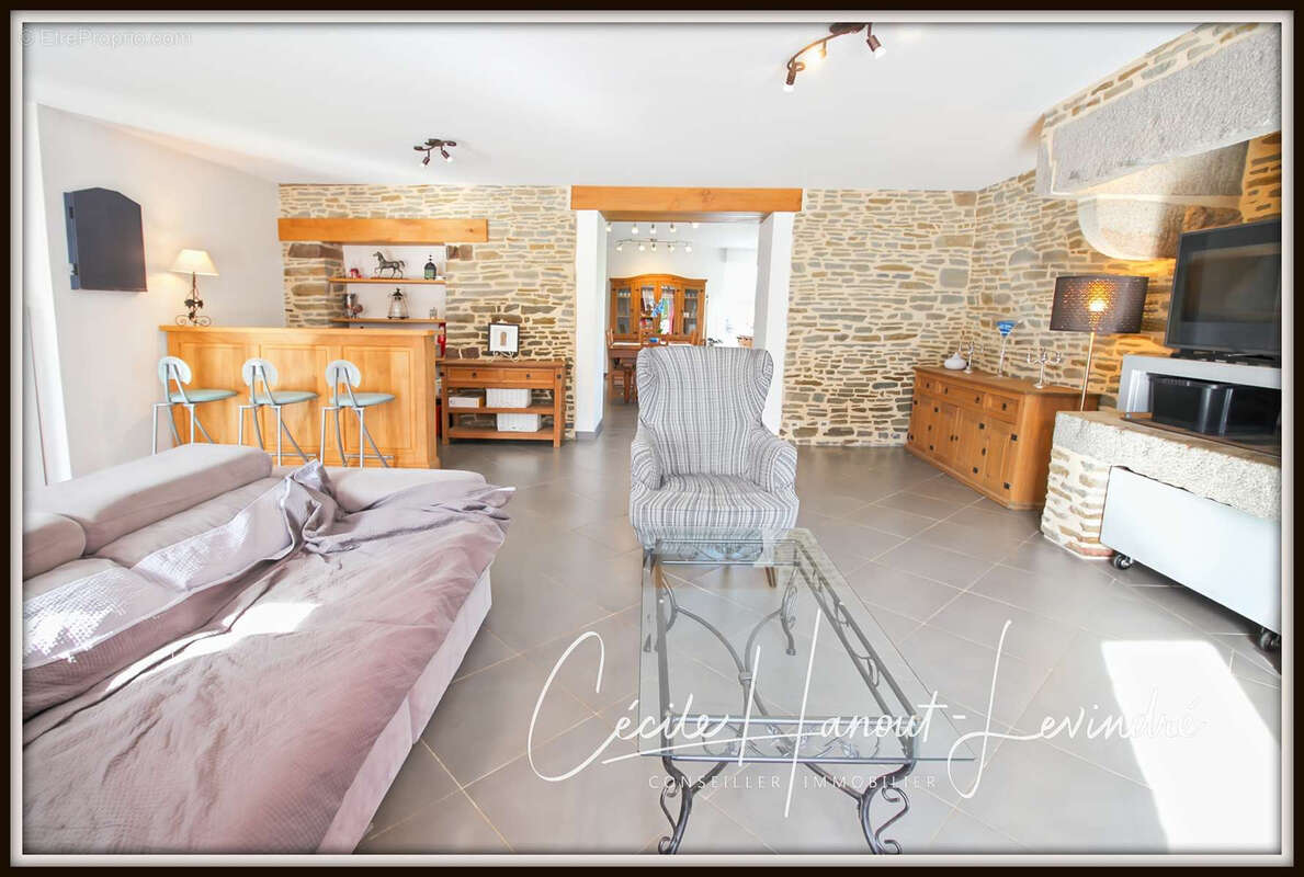 Maison à AUCEY-LA-PLAINE