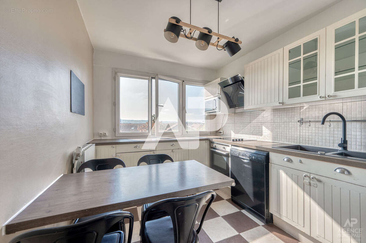 Appartement à RUEIL-MALMAISON