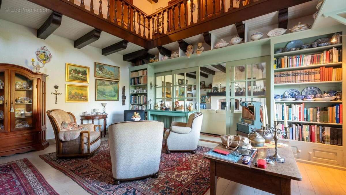 Maison à PUY-L&#039;EVEQUE