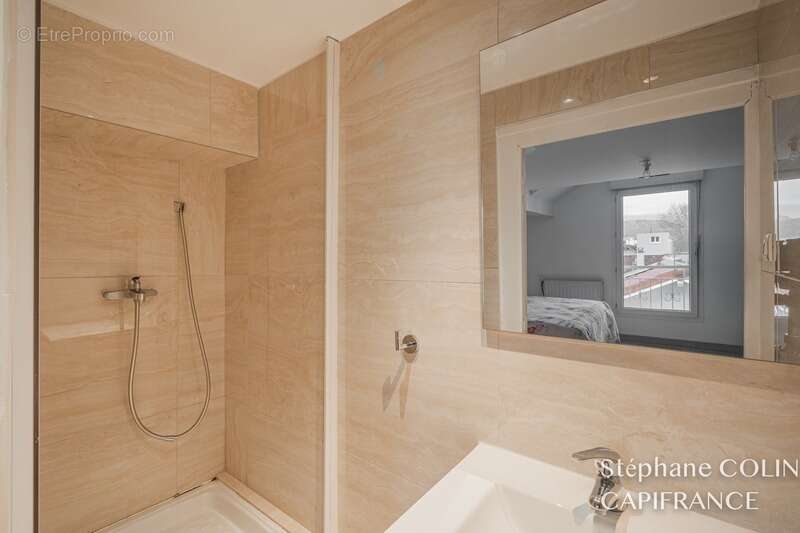 Maison à ECHIROLLES