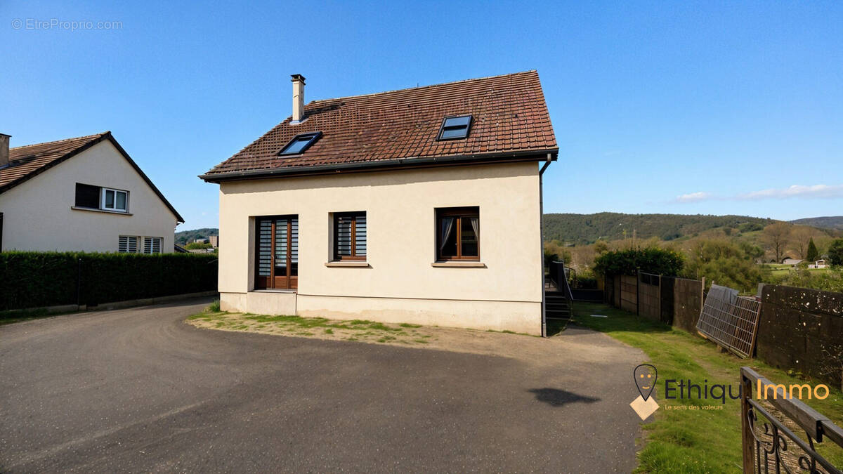Maison à LONGCHAMP-SUR-AUJON