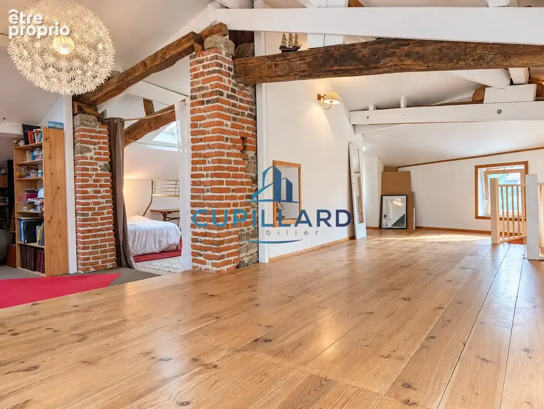 VILLEREST   Maison en pierre de 229 m2 avec jardin paysagé - photo 11
