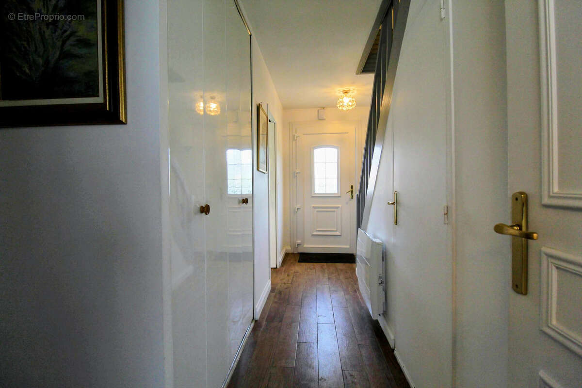 Maison à HOUDAN