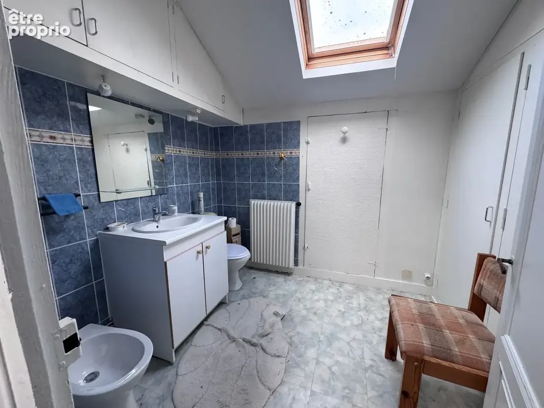 MAISON T8 - 208m2 - avec terrasse balcon et double garage - photo 5