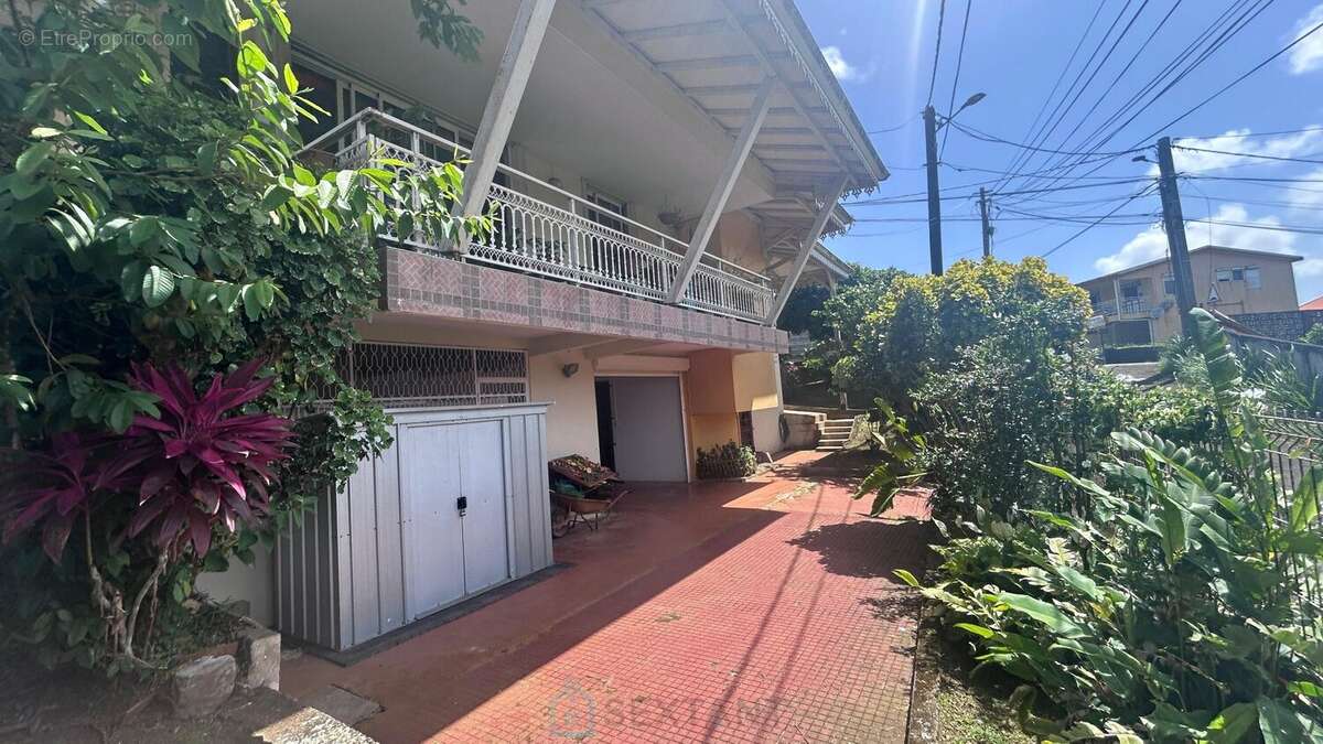 Maison à FORT-DE-FRANCE