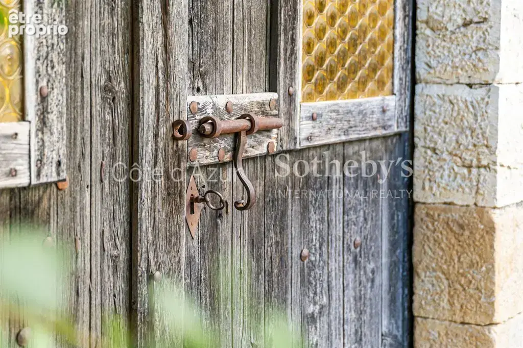 Tourrettes, domaine en pierre à rénover sur plus de 5 hectares dans le canton de Fayence - photo 13