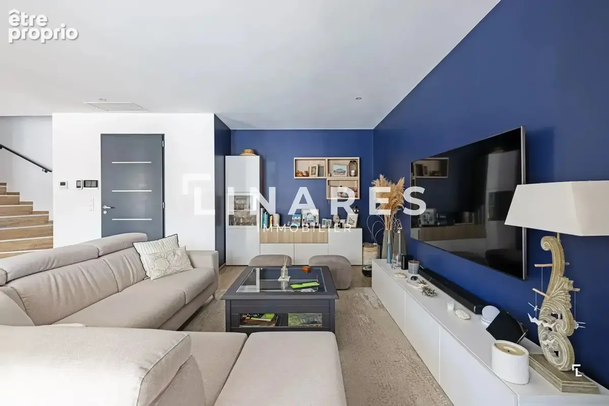 LA PREMIUM - Villa de 147m² - Piscine - Garage - Carport - Parcelle de 1006m² - 13400 Aubagne Les Fenestrelles - photo 15