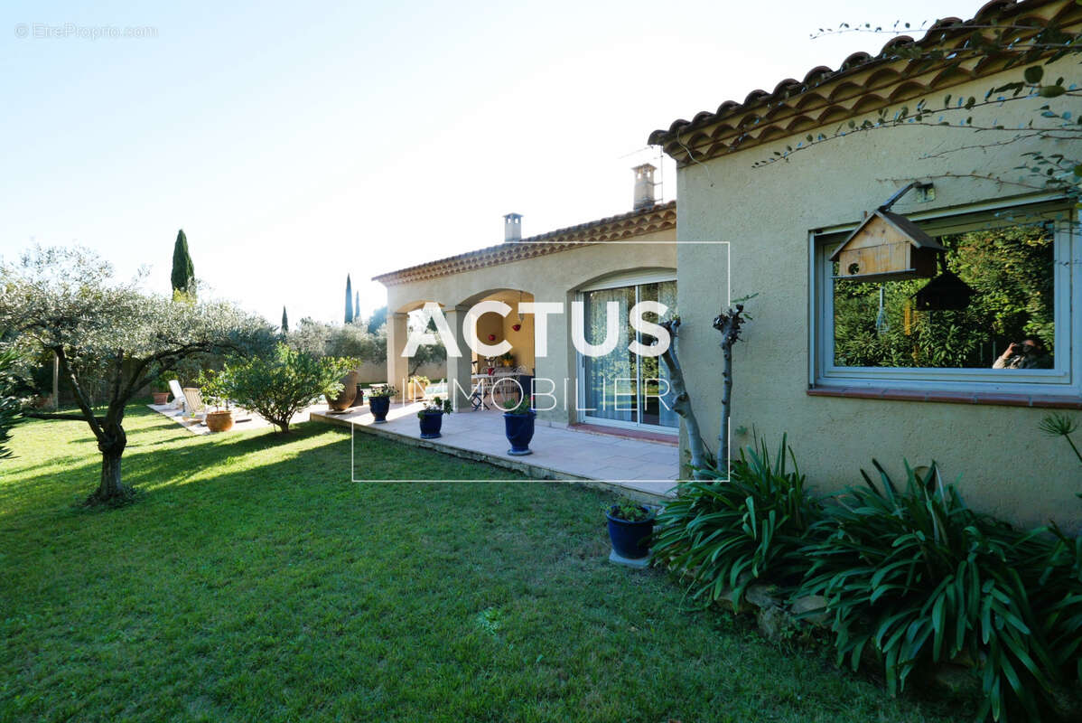 Maison à PELISSANNE