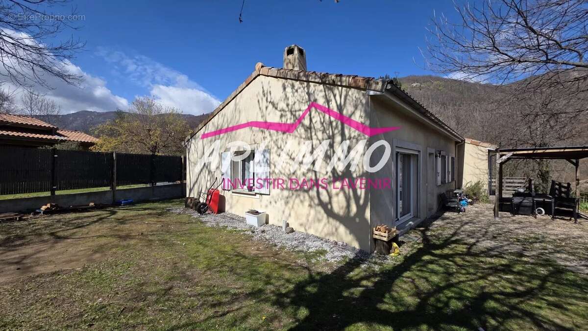 Maison à MONTPEZAT-SOUS-BAUZON