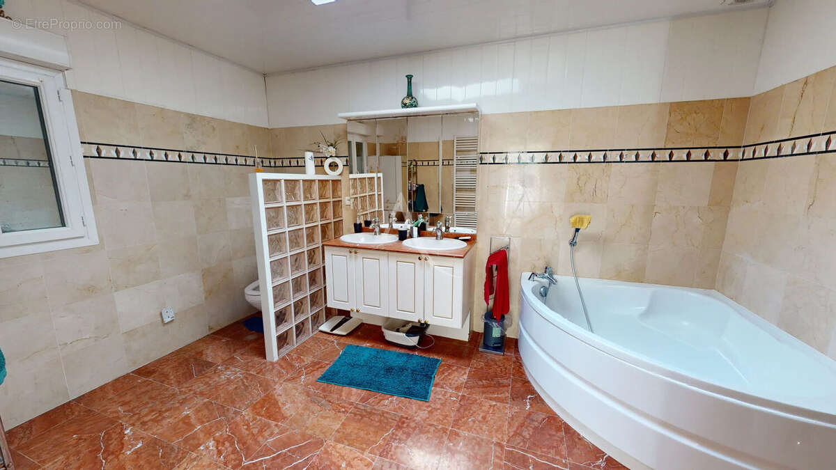 Maison à ROISSY-EN-BRIE