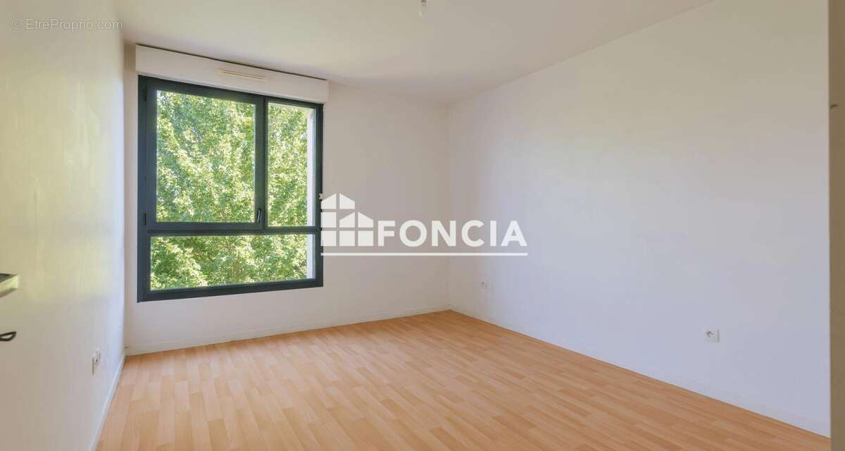 Grand F3 en dernier etage avec terrasse de 16M2 - photo 8