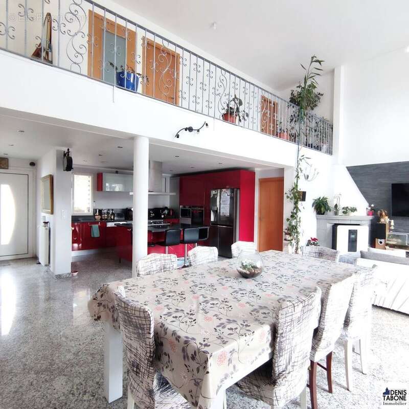 Maison à MONTLIGNON