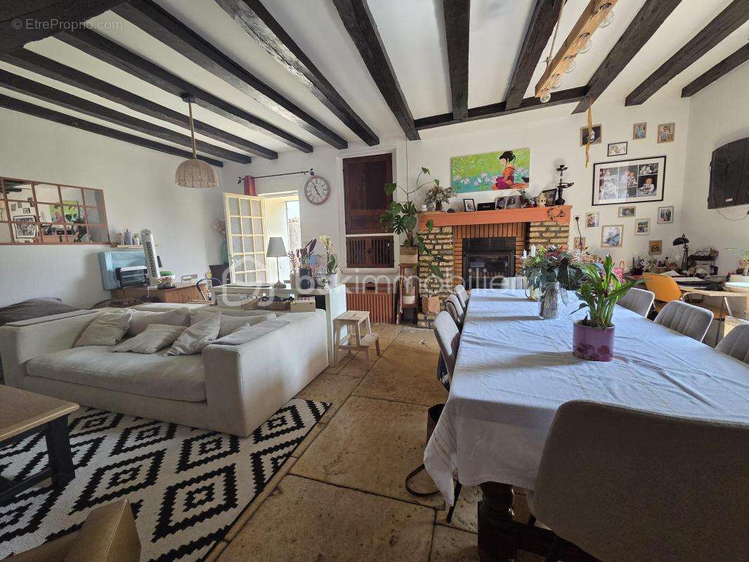 Maison à LIMALONGES