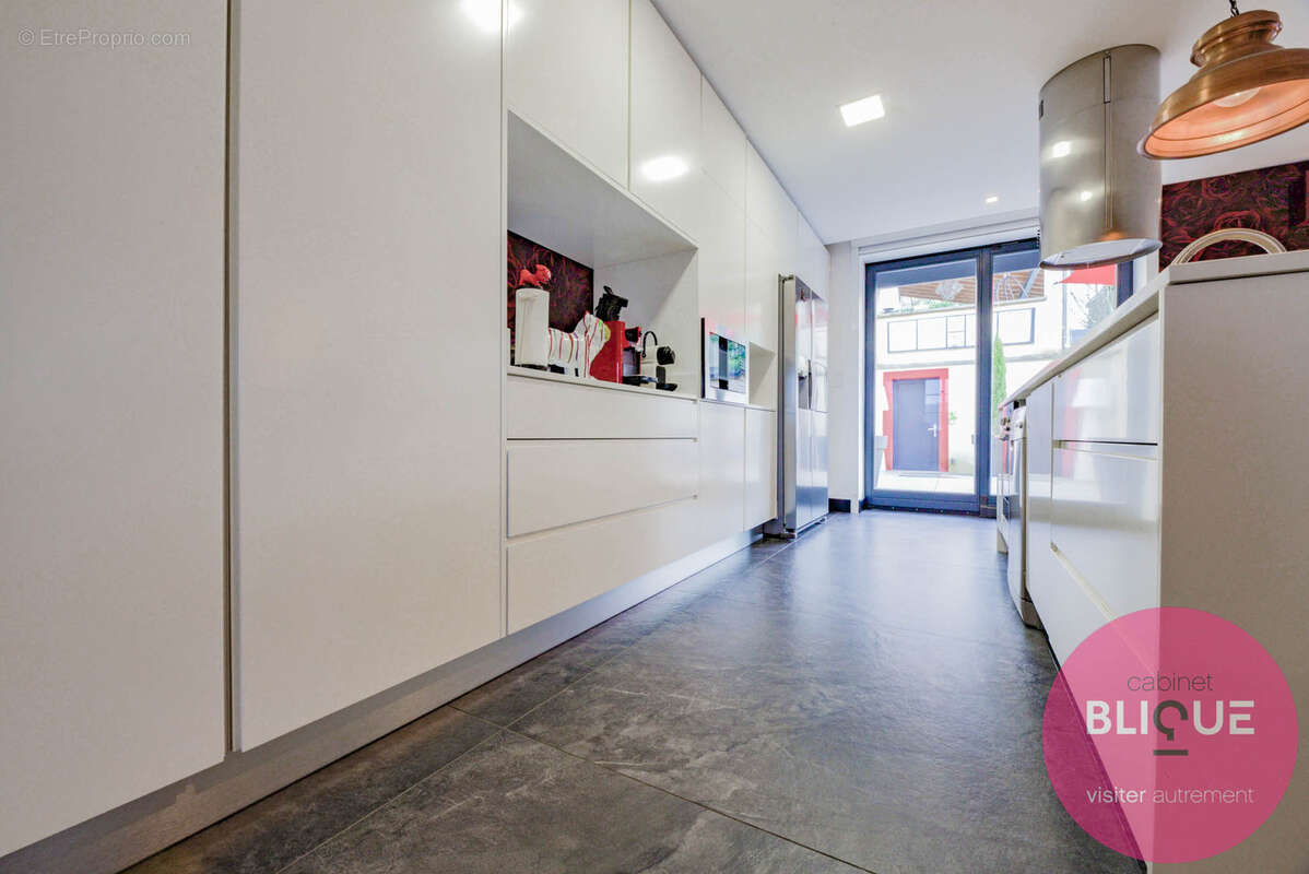 Maison à LAY-SAINT-CHRISTOPHE