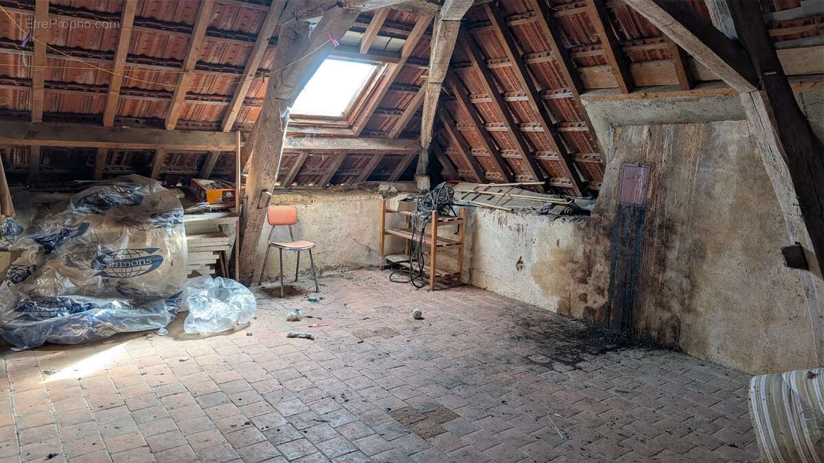 Charmante maison de village à vendre 70m² COUTARNOUX (89) avec dépendances et cour intérieure - photo 13