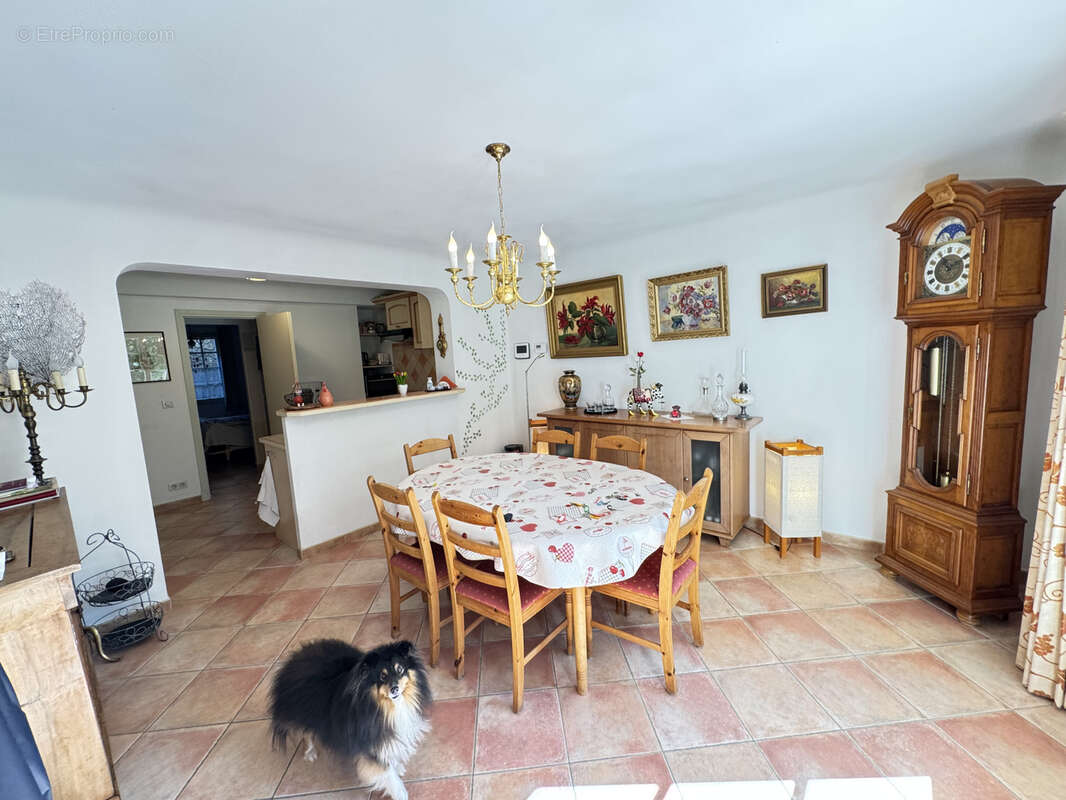 Maison à ARTIGNOSC-SUR-VERDON