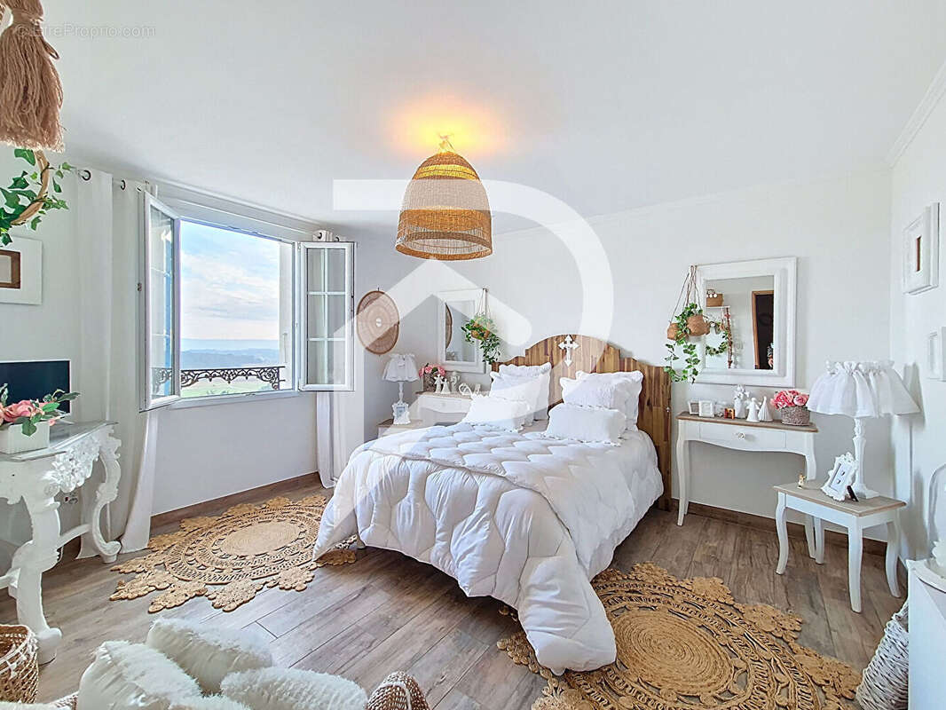 Maison à PIERRELATTE